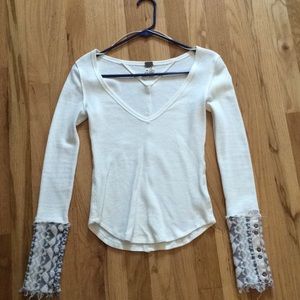 Free People. *RARE* Long sleeve white